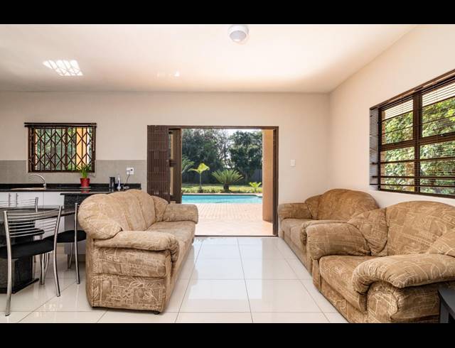 5 BEDROOM HOUSE FOR SALE IN BALLITO CENTRAL